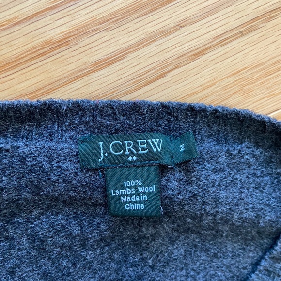 Men’s J. Crew V-Neck Wool Sweater - Picture 3 of 3